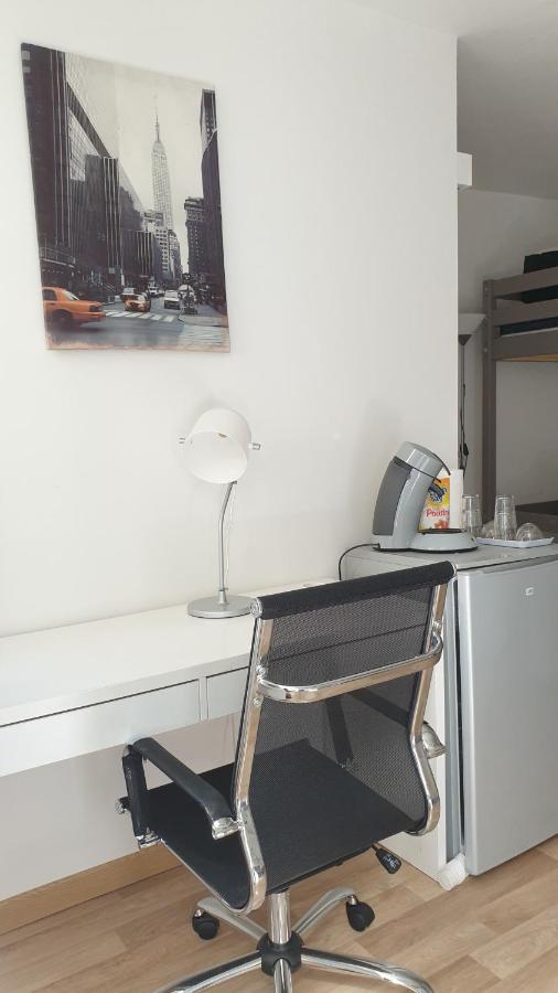 Chambres Poitiers Centre Ville - Salle de Bain, Réfrigérateur, TV et machine à café privatifs - Cuisine commune - Terrasse - Hôtel de ville à 200m Esterno foto