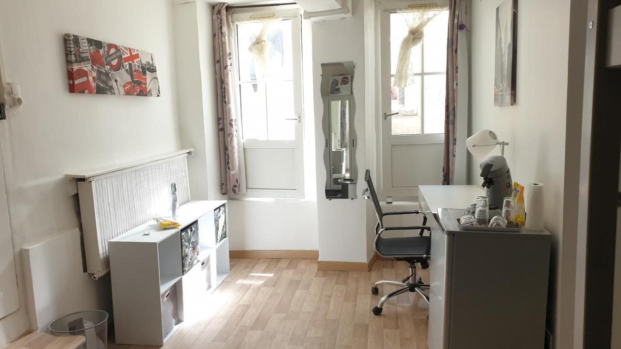 Chambres Poitiers Centre Ville - Salle de Bain, Réfrigérateur, TV et machine à café privatifs - Cuisine commune - Terrasse - Hôtel de ville à 200m Esterno foto