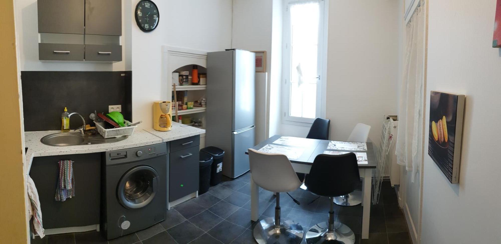 Chambres Poitiers Centre Ville - Salle de Bain, Réfrigérateur, TV et machine à café privatifs - Cuisine commune - Terrasse - Hôtel de ville à 200m Esterno foto