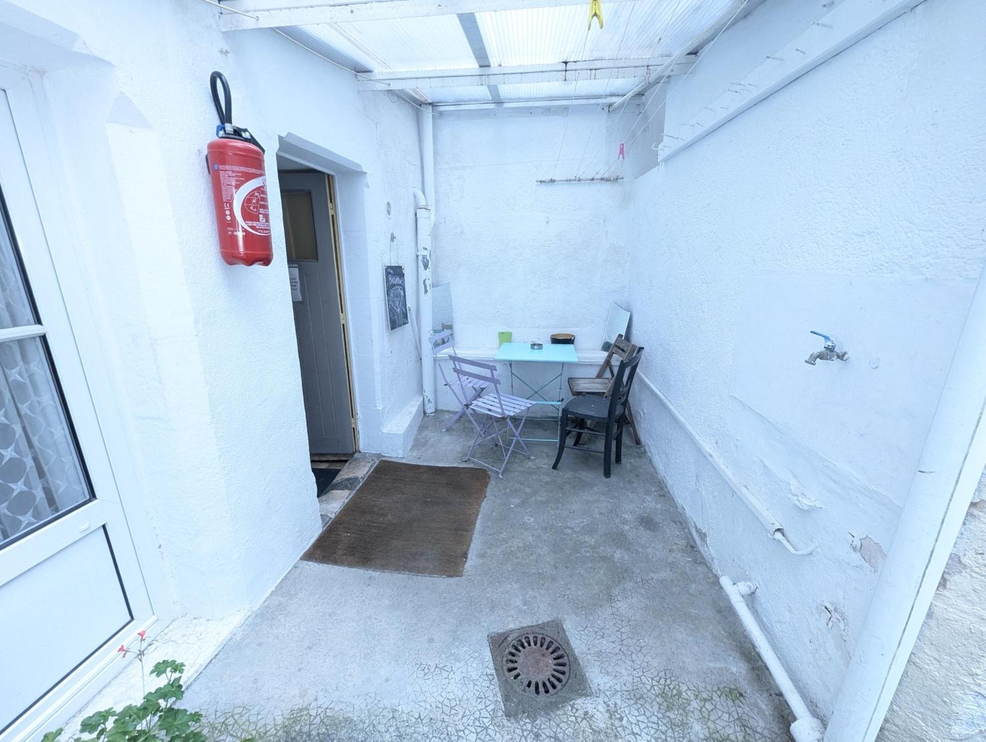 Chambres Poitiers Centre Ville - Salle de Bain, Réfrigérateur, TV et machine à café privatifs - Cuisine commune - Terrasse - Hôtel de ville à 200m Esterno foto